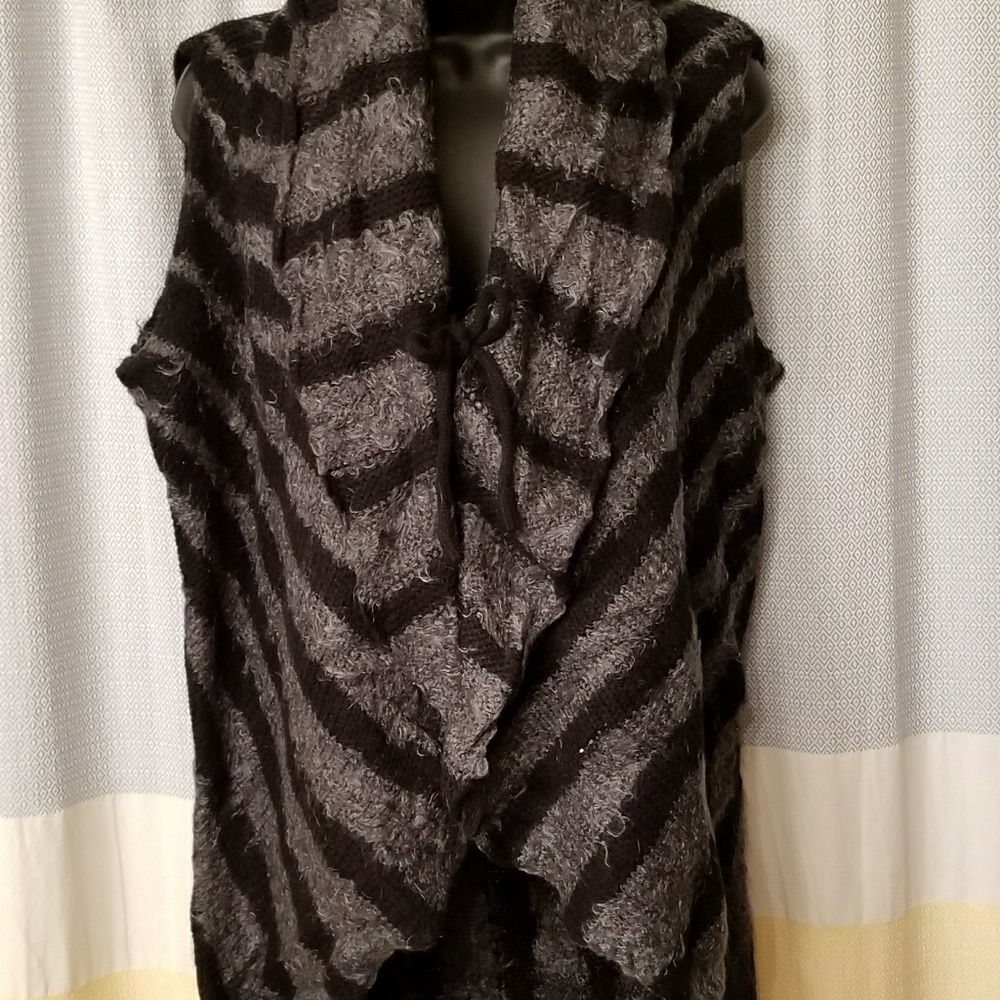 Dressy Black/grey wrap sweater🌹